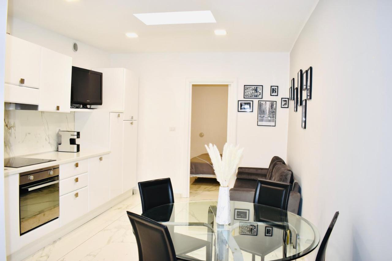 Chic House Apartment Bari Bagian luar foto