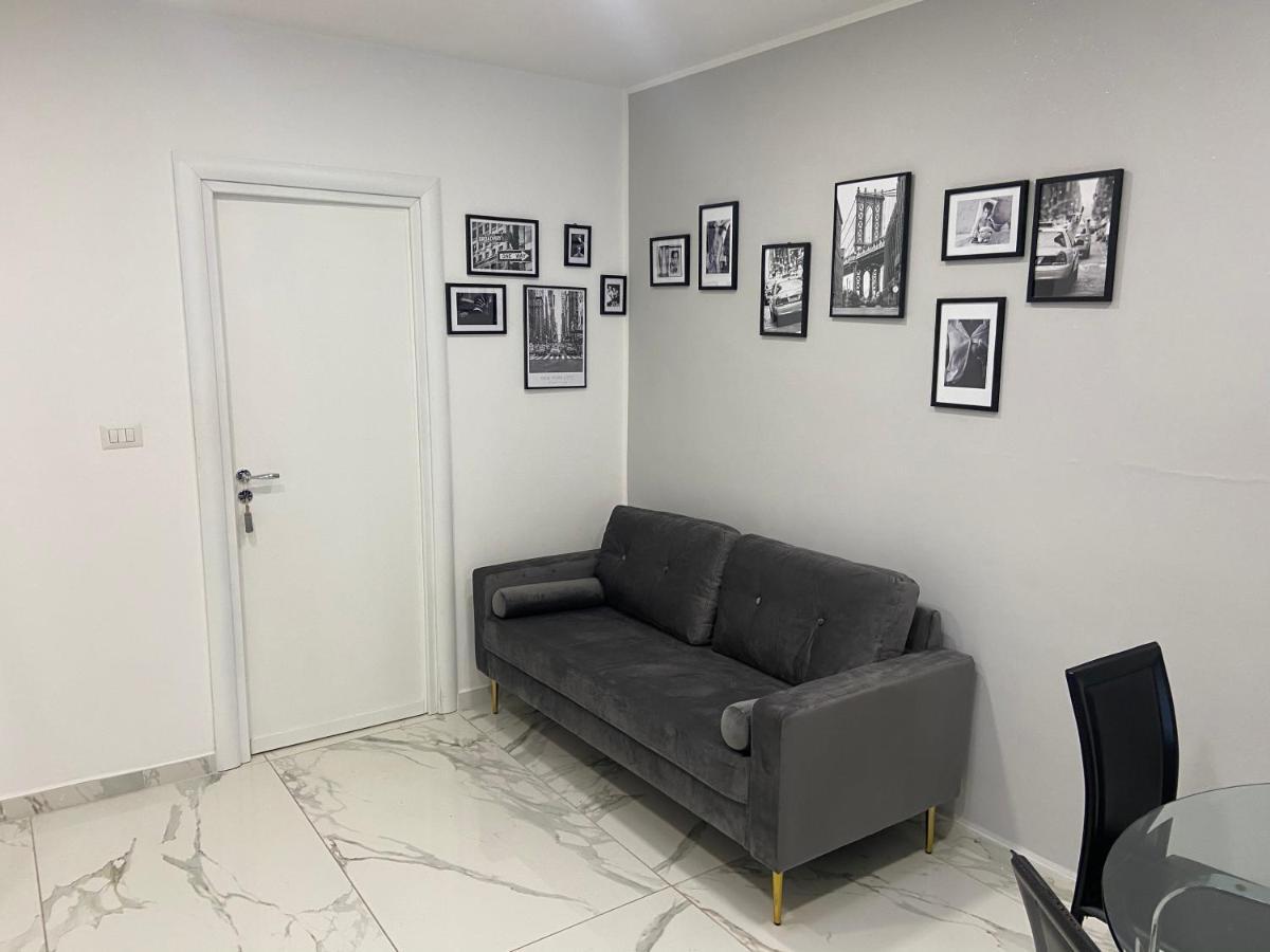 Chic House Apartment Bari Bagian luar foto