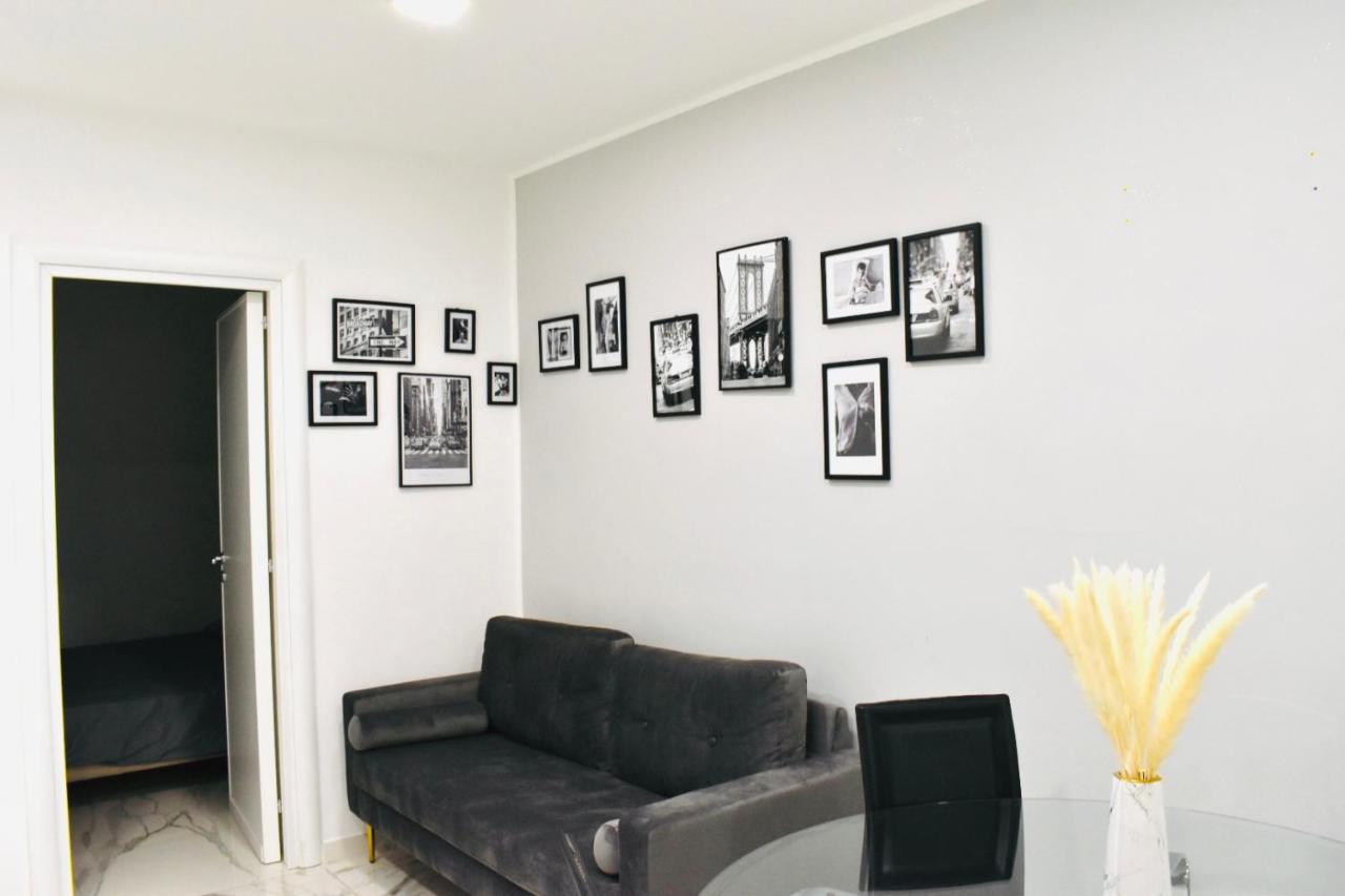 Chic House Apartment Bari Bagian luar foto