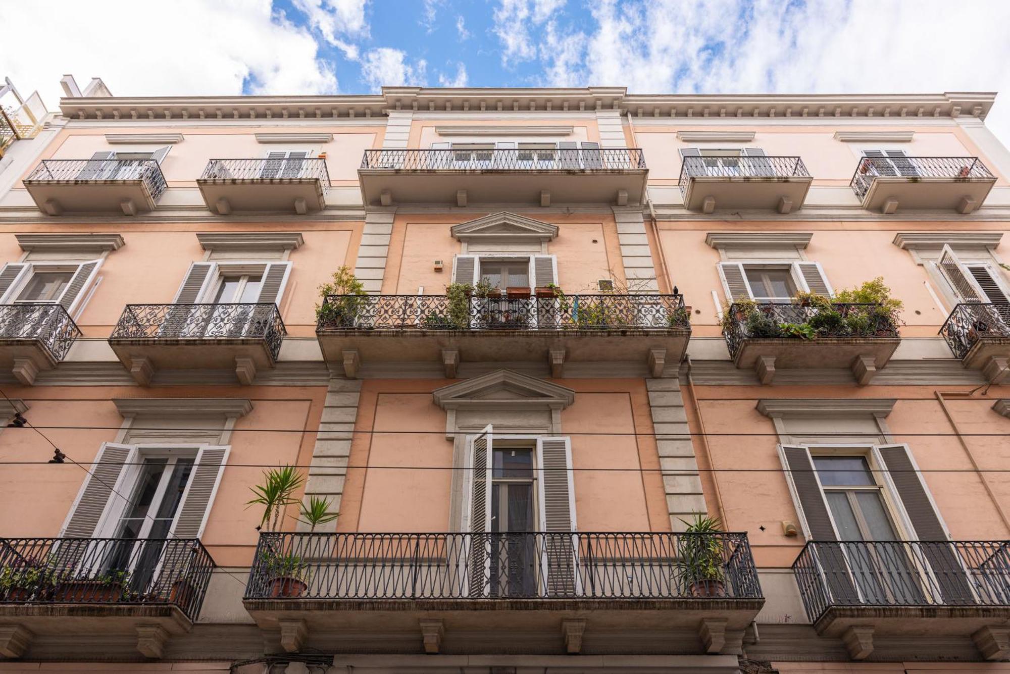 Chic House Apartment Bari Bagian luar foto