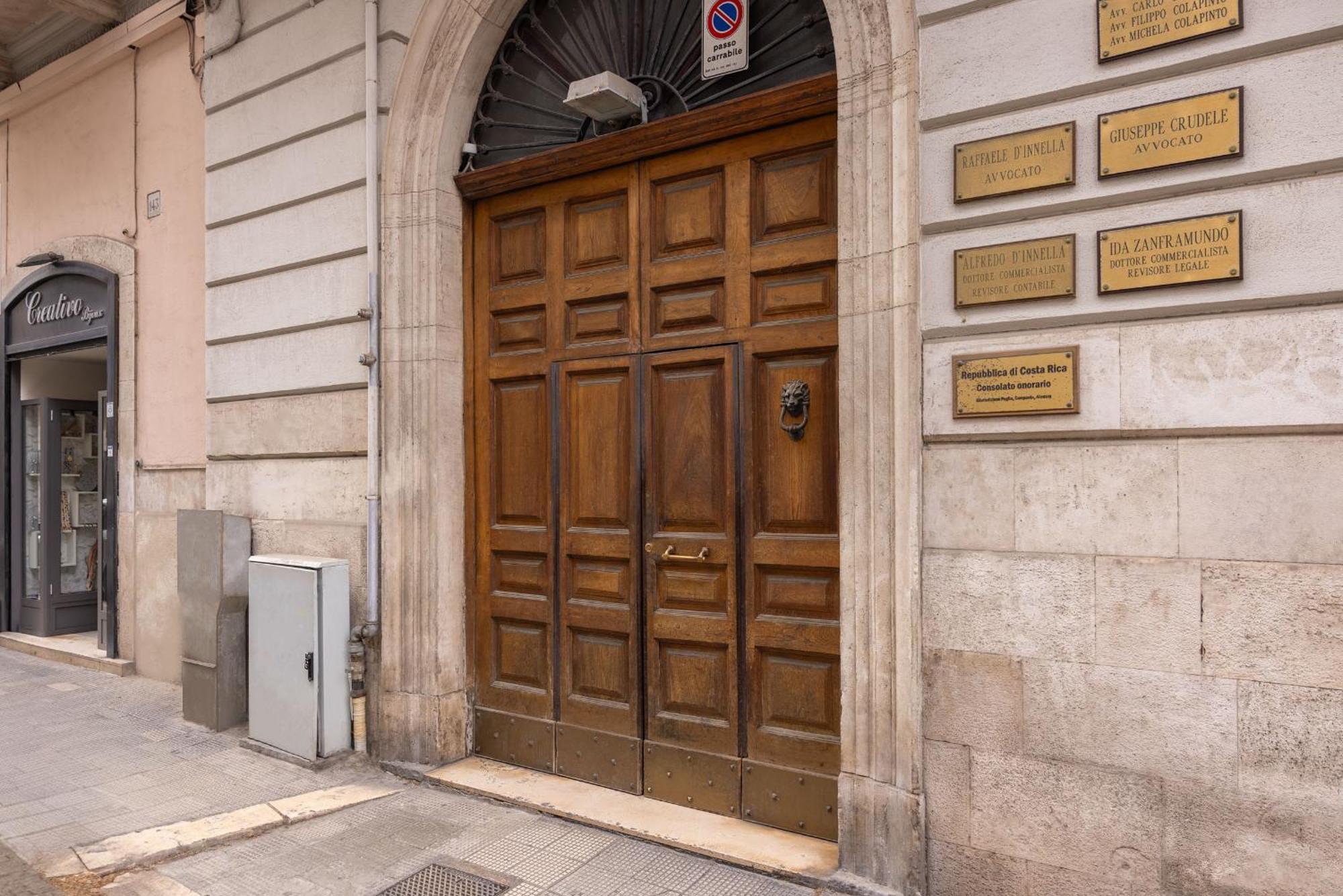 Chic House Apartment Bari Bagian luar foto