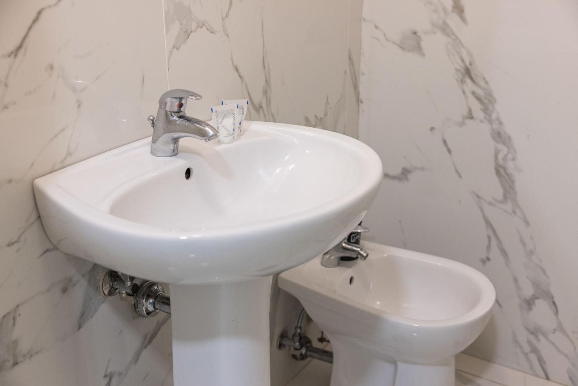 Chic House Apartment Bari Bagian luar foto